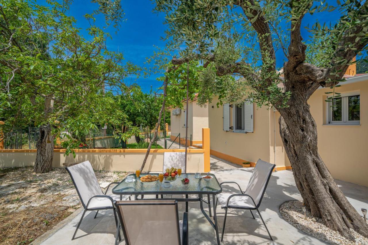 בית נופש Ira's House סאמי