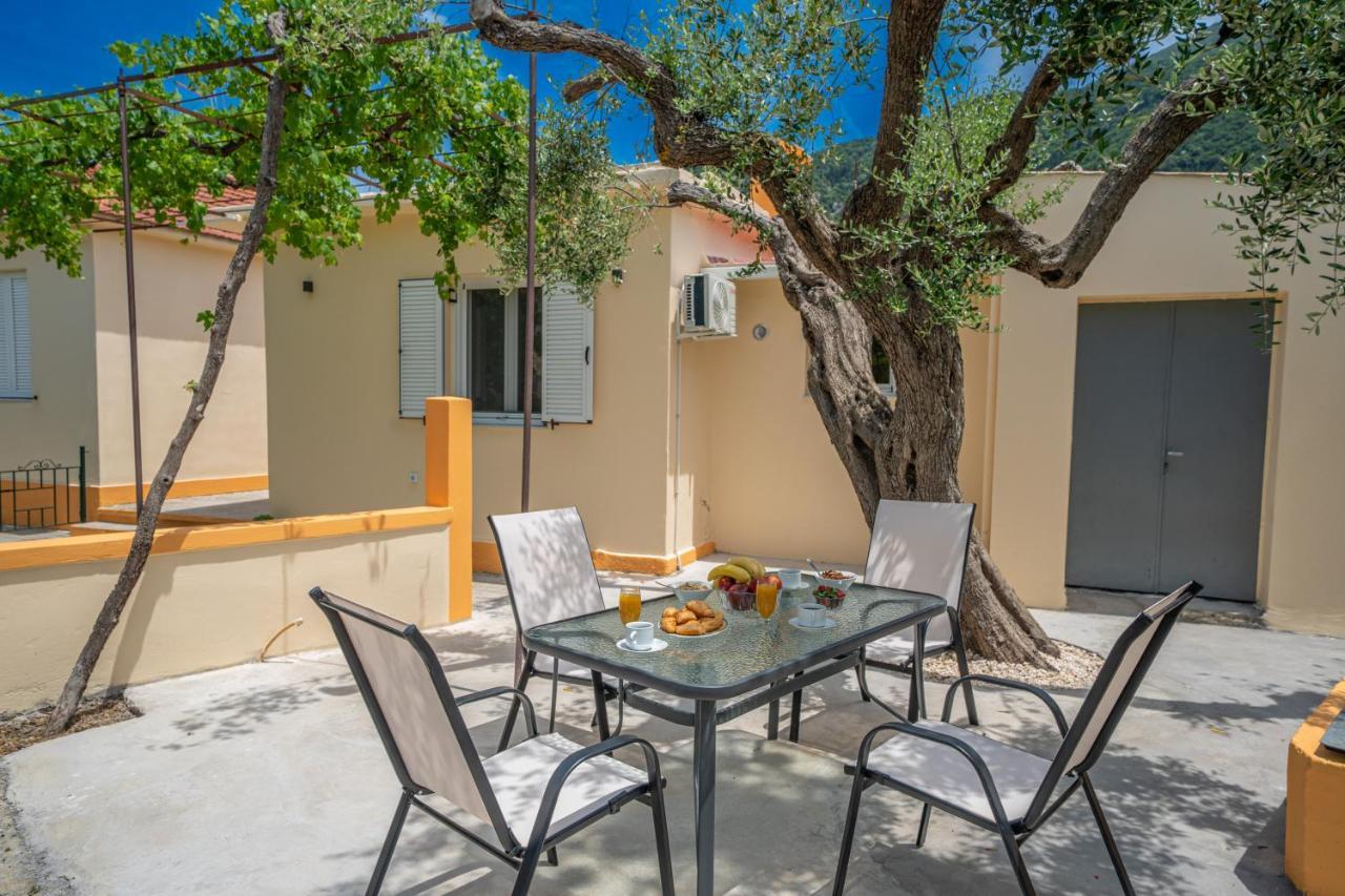 בית נופש Ira's House סאמי